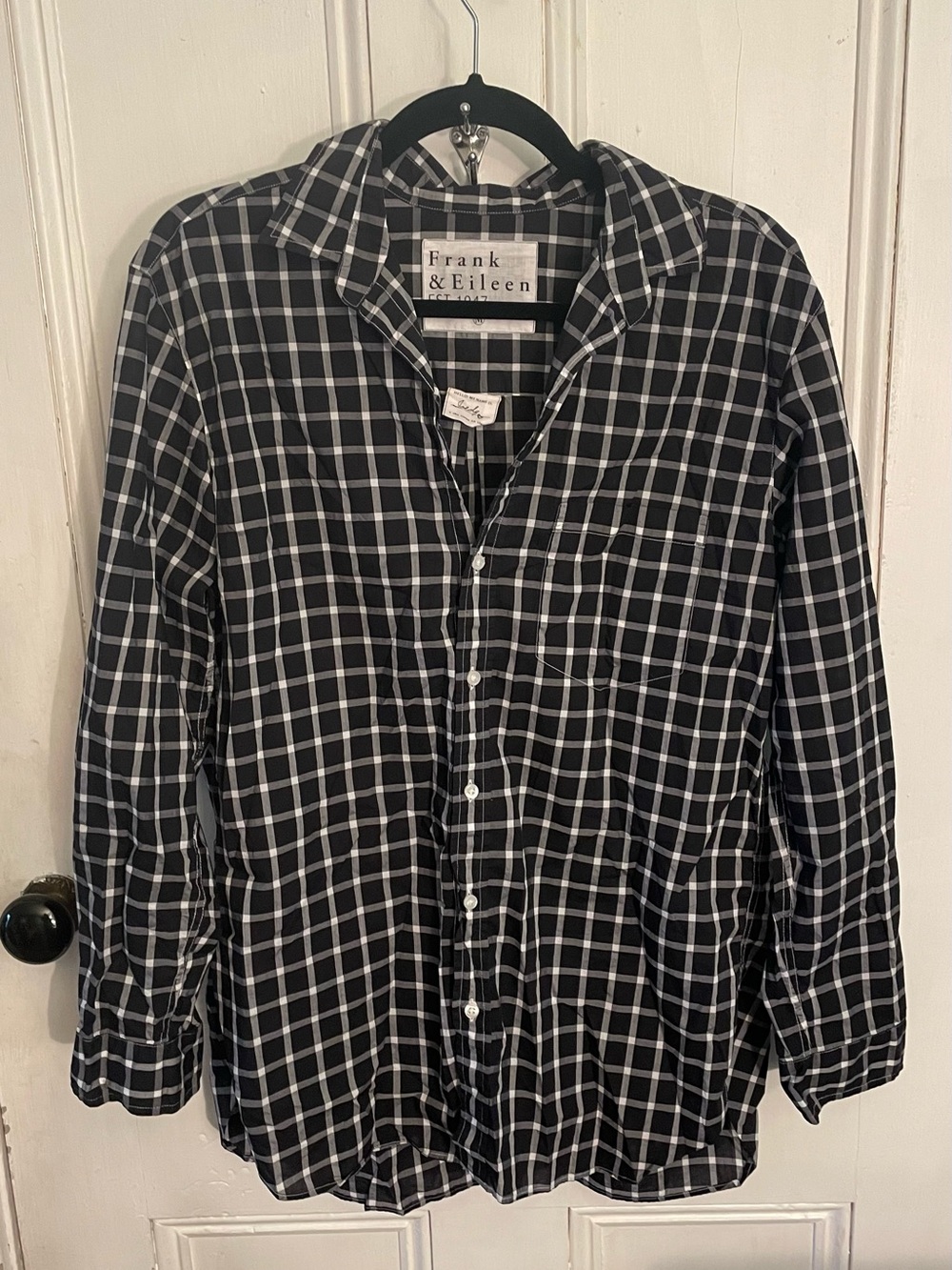 Frank & Eileen Black & White Plaid Button-Up Shirt | Classic Relaxed Fit Med